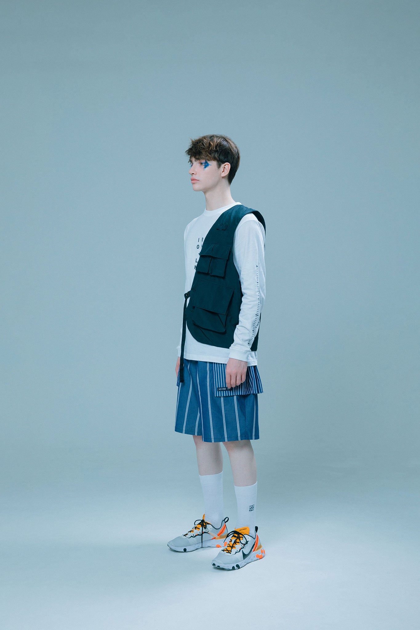 ONE SIDE VEST black